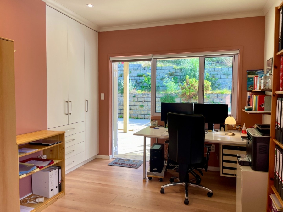 5 Bedroom Property for Sale in Narnia Western Cape